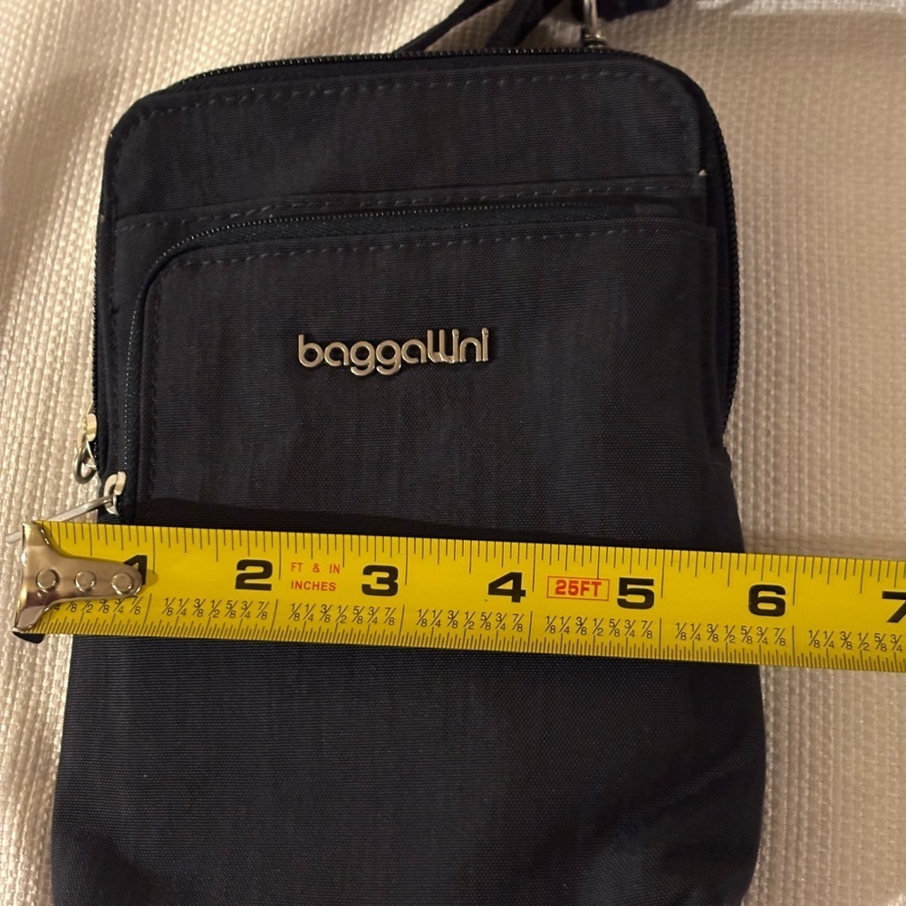 ❤️ Baggallini Women's Securtex Anti-theft Activity Crossbody Bag - Picture 11 of 13